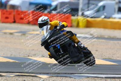 media/Apr-10-2022-SoCal Trackdays (Sun) [[f104b12566]]/Turn 2 (1135am)/